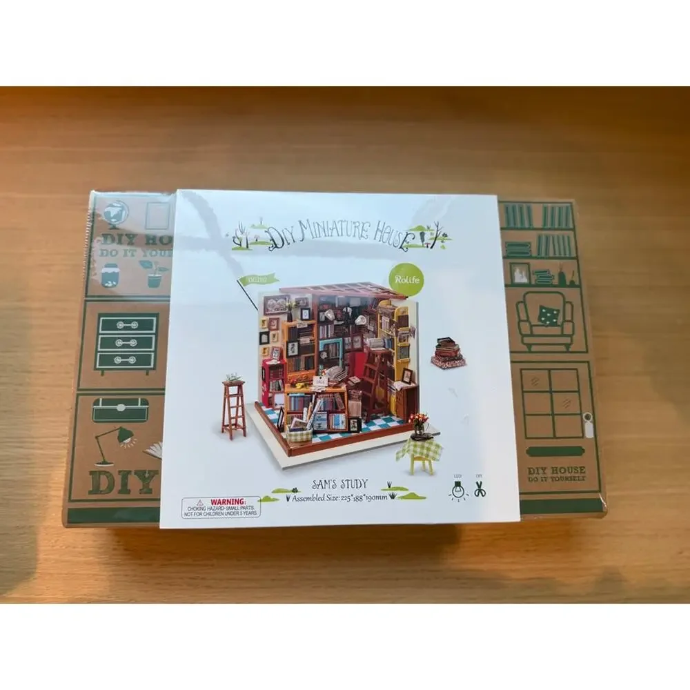 Rolife DIY Miniature House - Sam's Study DG102 (SEALED / NEW) - Picture 4 of 9